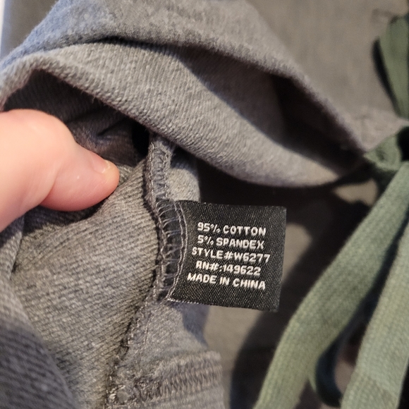 WALTER BAKER Grey Cropped Sweatshirt (open back with ties/great for layering) - Picture 6 of 11